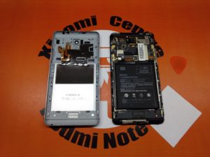 Демонтаж задней крышки Xiaomi в Сервисе XiaomiCenter